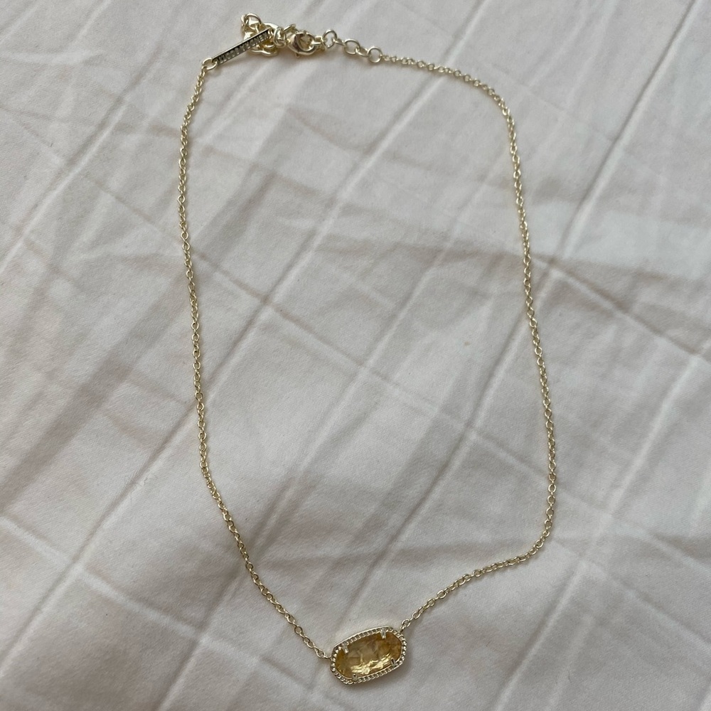 Kendra Scott necklace